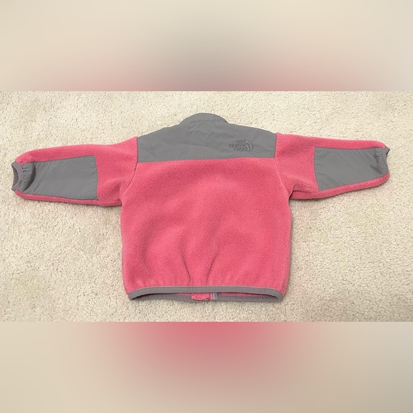 The North Face pink and gray fleece jacket 💗 - Picture 4 of 6